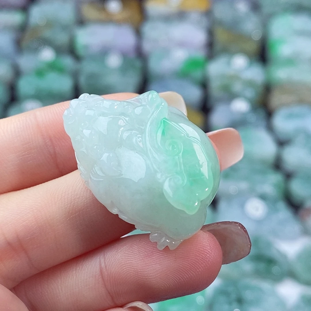 颈饰未镶嵌翡翠天然