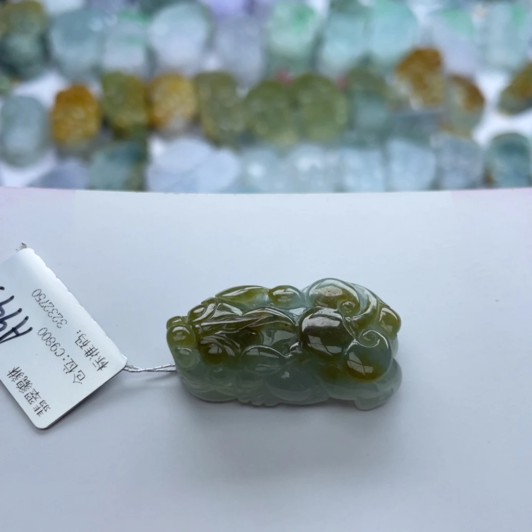 翡翠颈饰未镶嵌貔貅