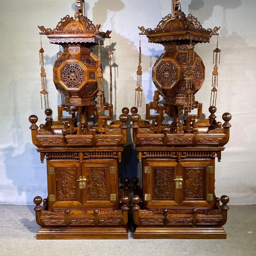 精品大叶黄花梨宫灯,榫卯结构 长81厘米,宽56厘米,高220厘米