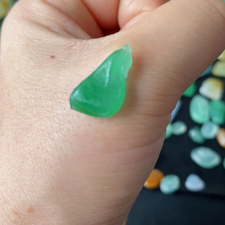 定制翡翠未镶嵌玉兰花