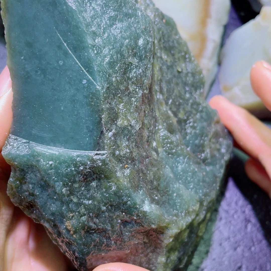 和田玉未镶嵌珠宝半成品