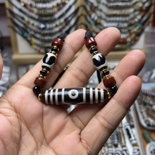 এ***、玛瑙/玉髓未镶嵌颈饰