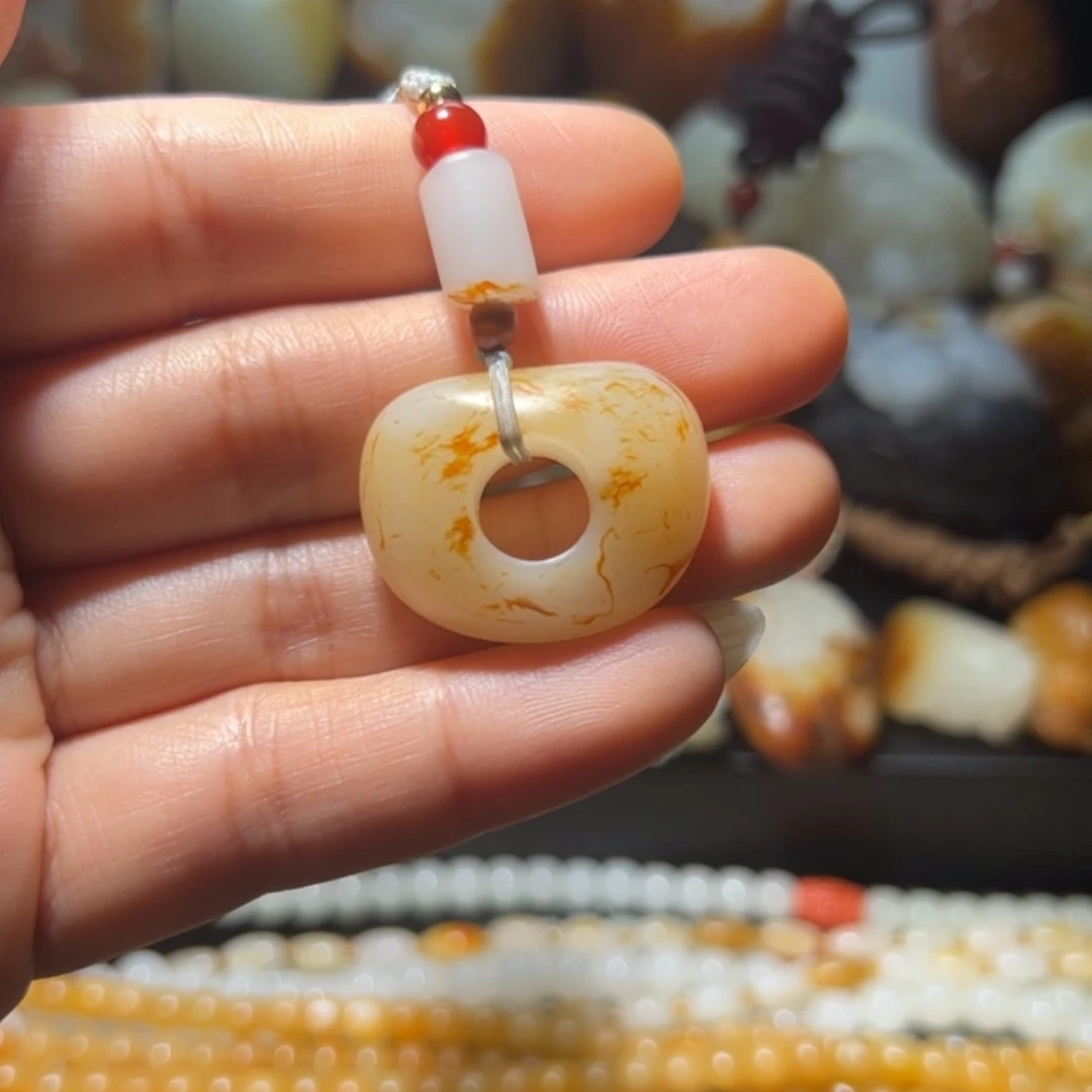 【闪购商品】颈饰未镶嵌和田玉