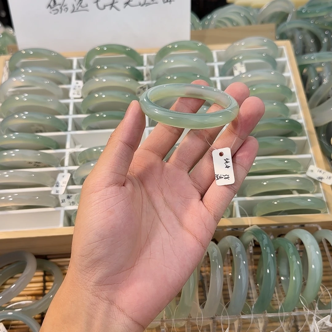 玛瑙/玉髓未镶嵌手镯圈口54.4