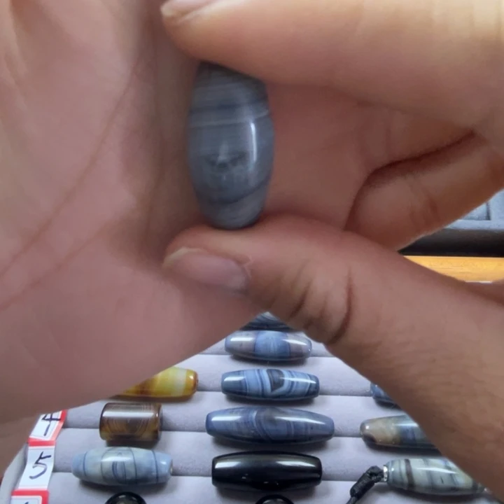 用***哥玛瑙/玉髓未镶嵌颈饰