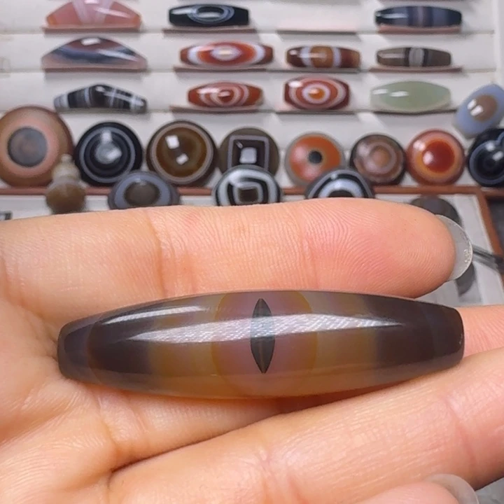 飞***还玛瑙/玉髓颈饰未镶嵌