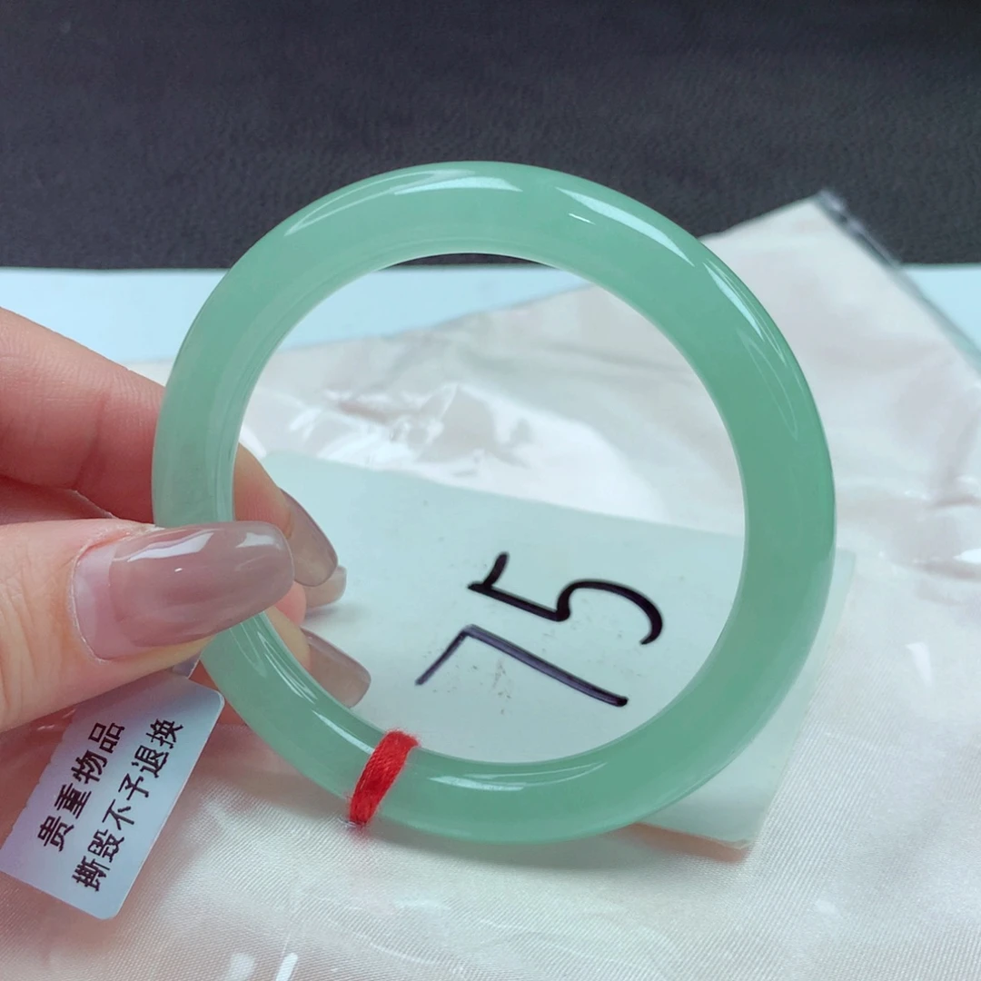 翡翠手镯未镶嵌手镯54