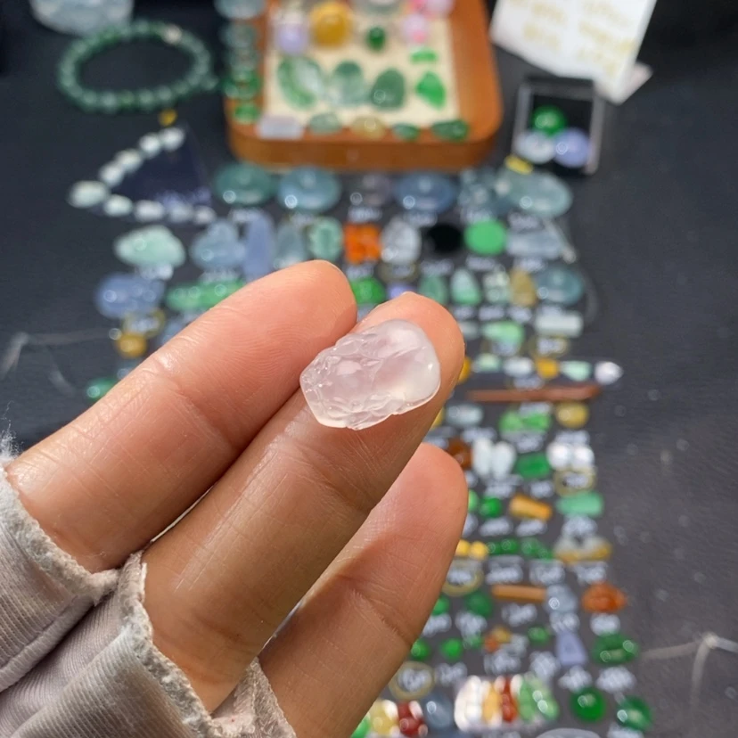 【闪购商品】翡翠挂件未镶嵌貔貅