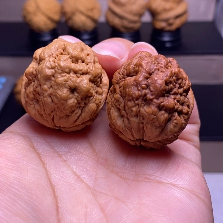 文玩核桃把件血舍利14
