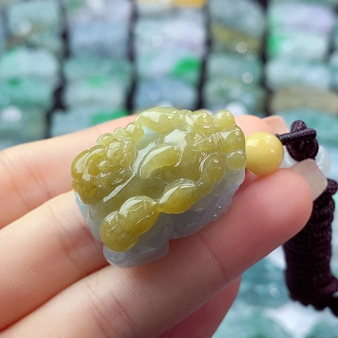 颈饰未镶嵌翡翠天然