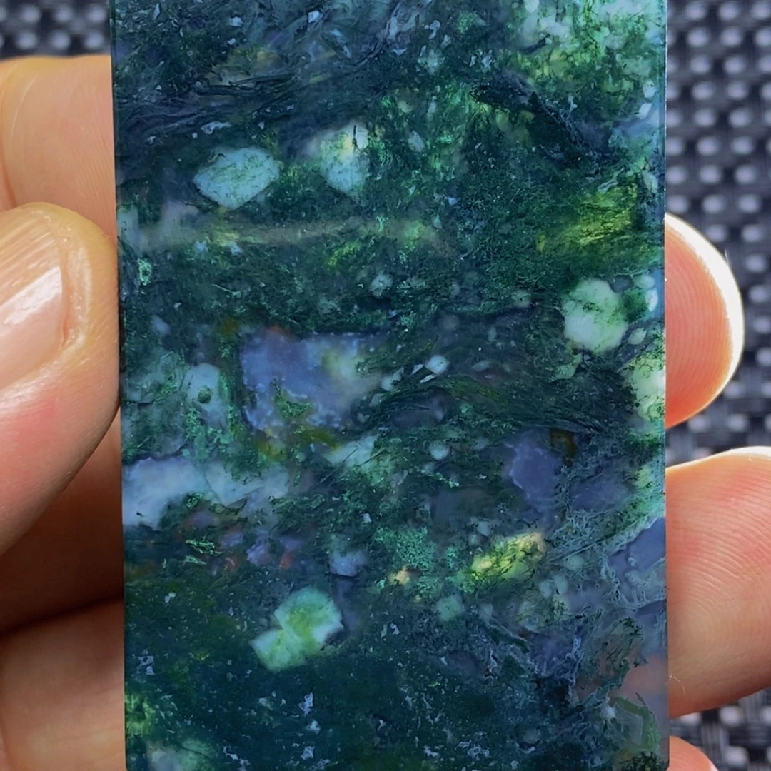 玛瑙/玉髓颈饰未镶嵌何****?