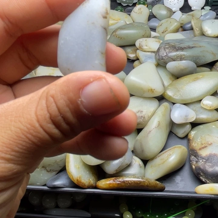 未镶嵌和田玉珠宝半成品