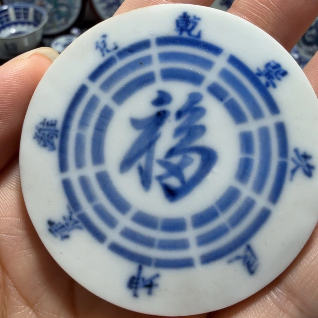 陶摆件青花瓷片一个