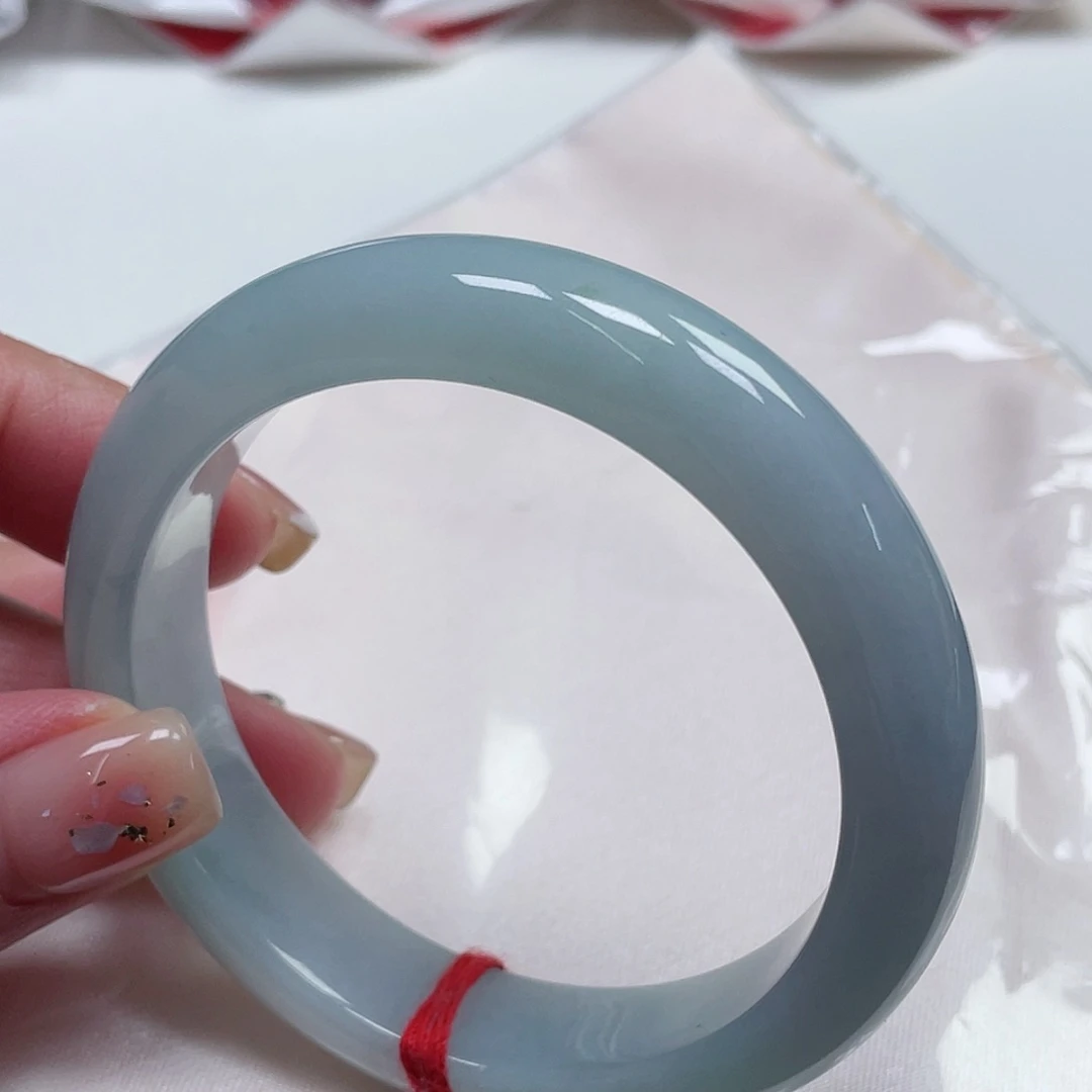 翡翠手镯未镶嵌缅甸翡翠