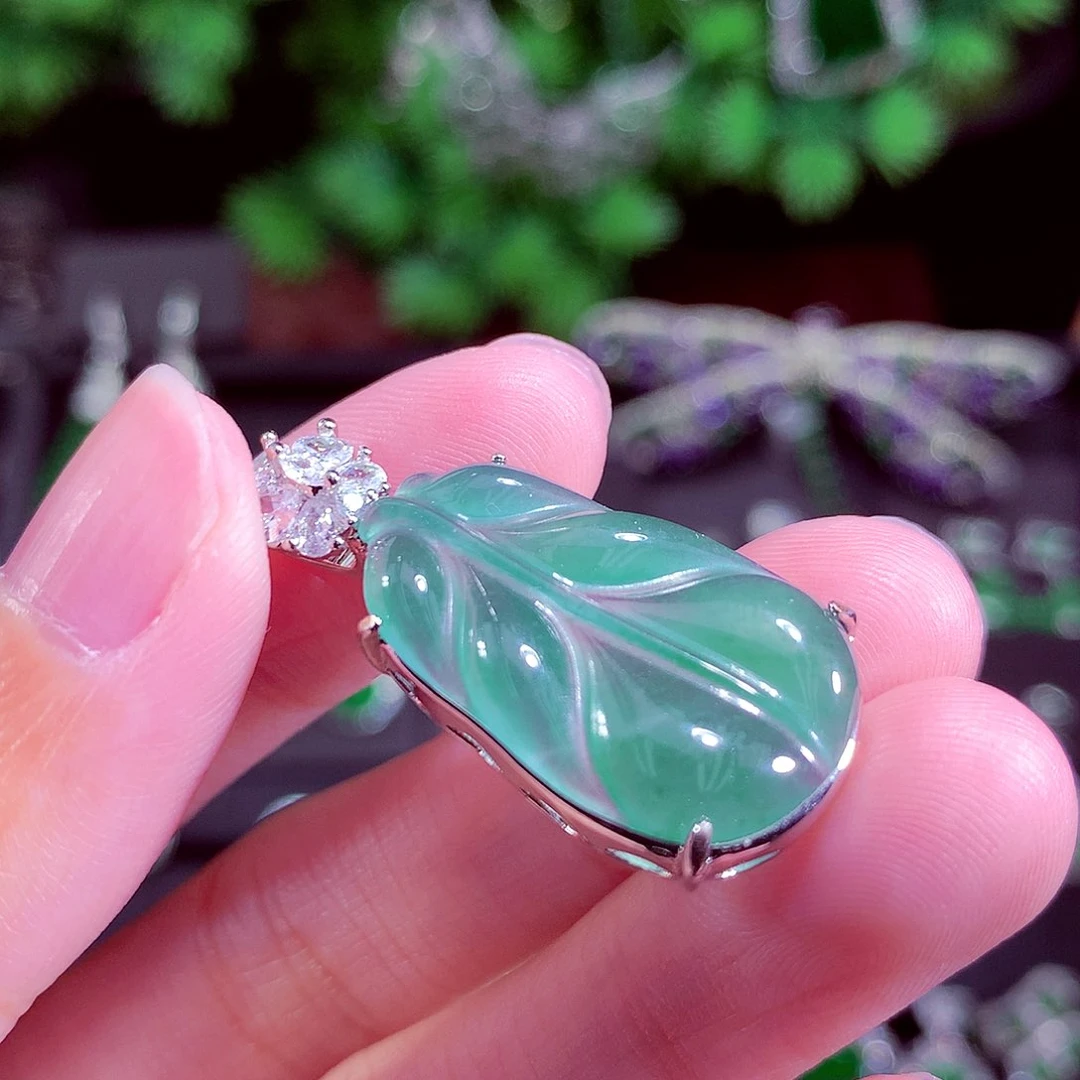 颈饰未镶嵌翡翠天然