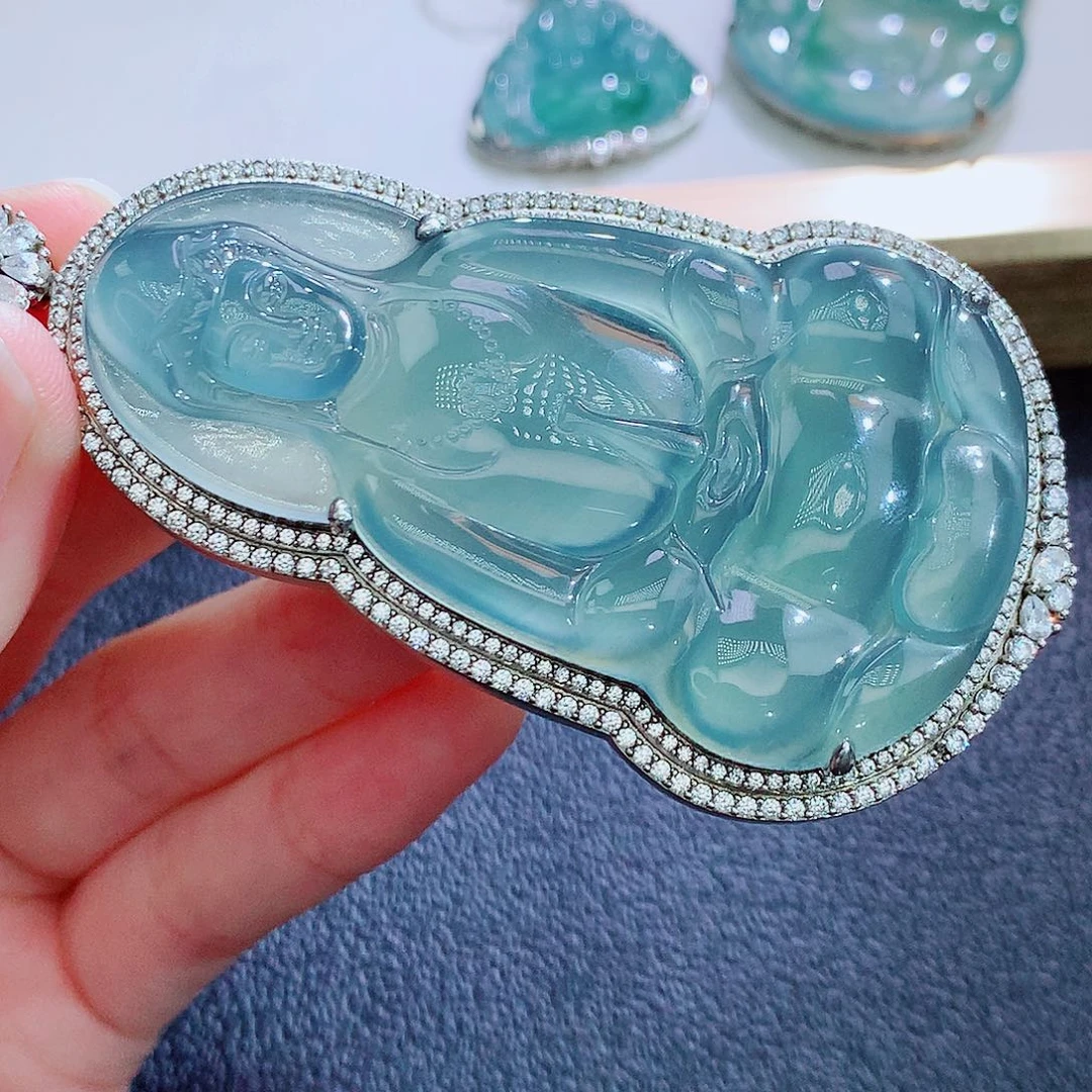 翡翠银S925镶嵌颈饰翡翠