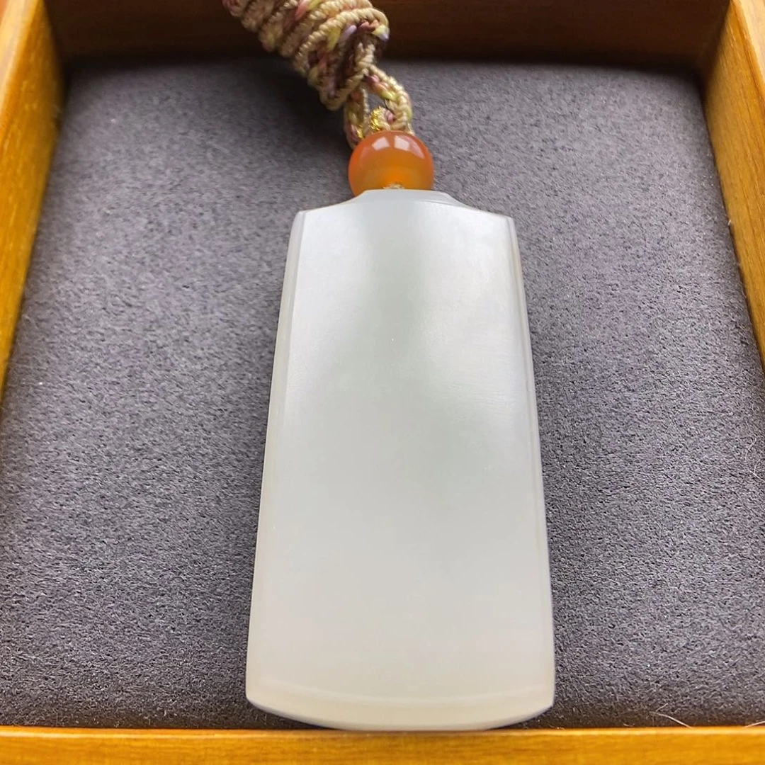 和田玉未镶嵌颈饰无事牌