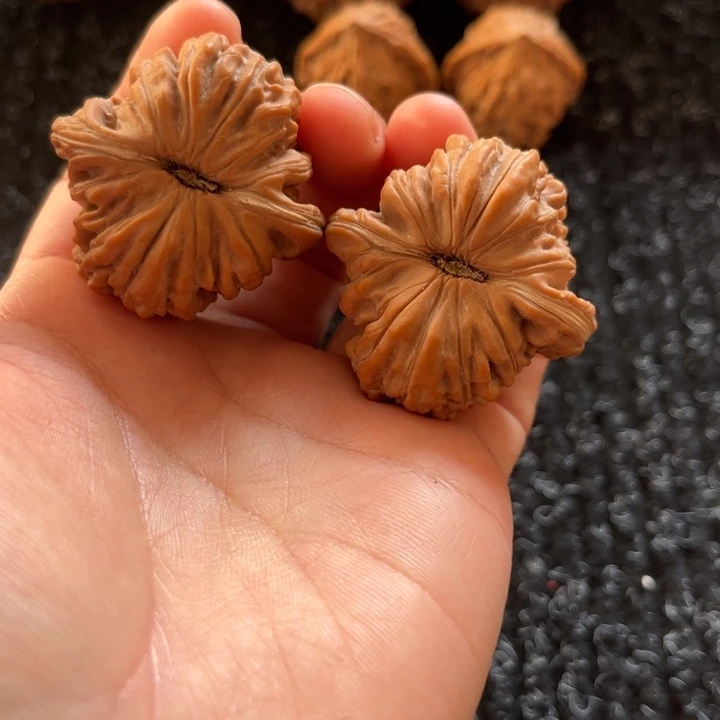 文玩核桃吊坠汉高楼