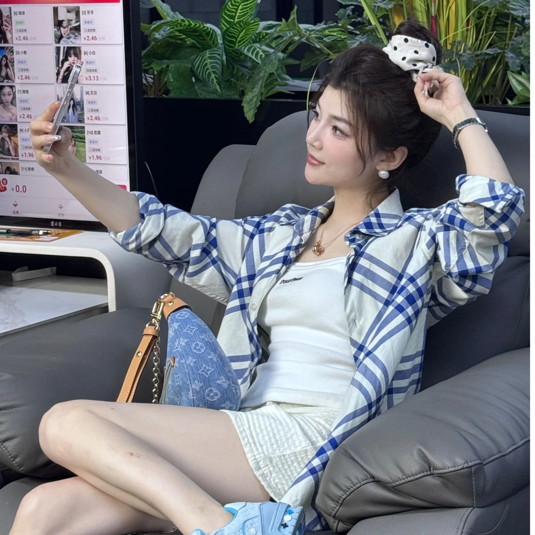 2025春夏新款蓝格子长袖衬衫外套男女同款D01BR503CC01