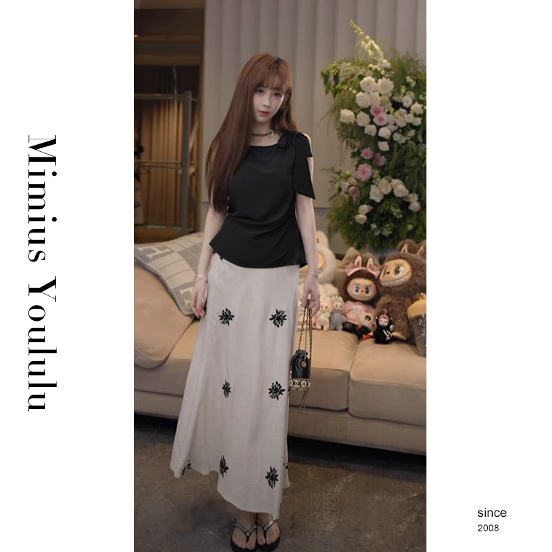【mimius】U 高级气质感显瘦背心+刺绣鱼尾裙（正腰） G06249
