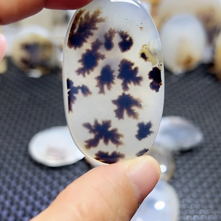 玛瑙/玉髓未镶嵌珠宝半成品