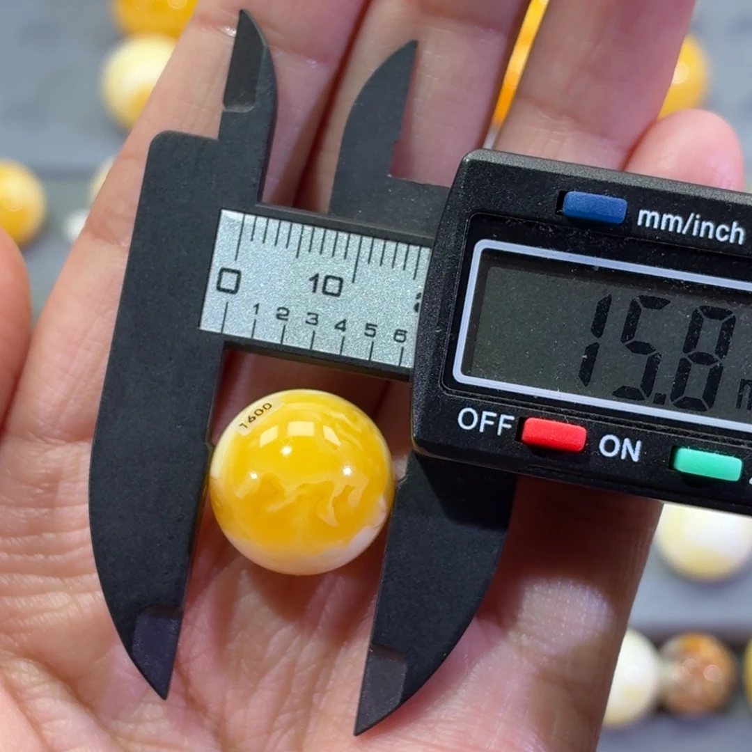 E***g琥珀未镶嵌裸石圆珠