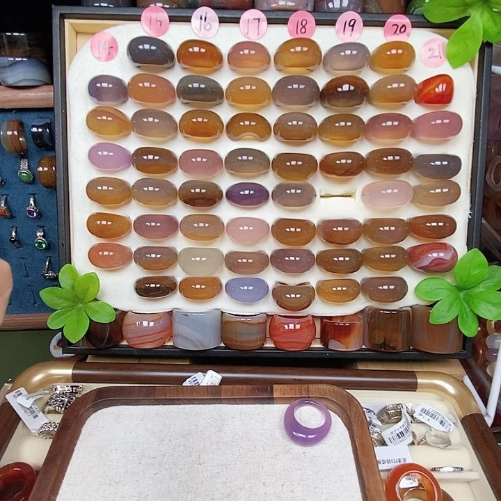 Z***M玛瑙/玉髓合金戒指