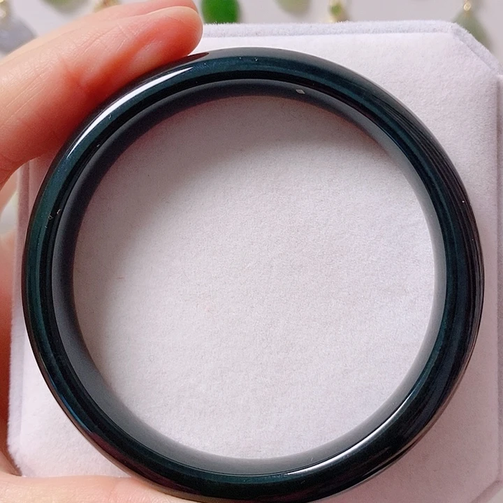 和田玉未镶嵌手镯圈口60