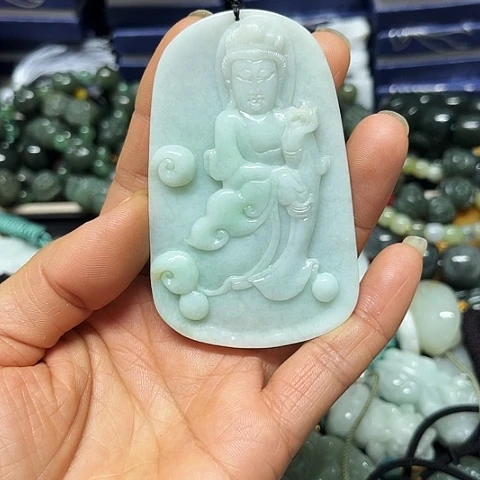翡翠未镶嵌颈饰挂件