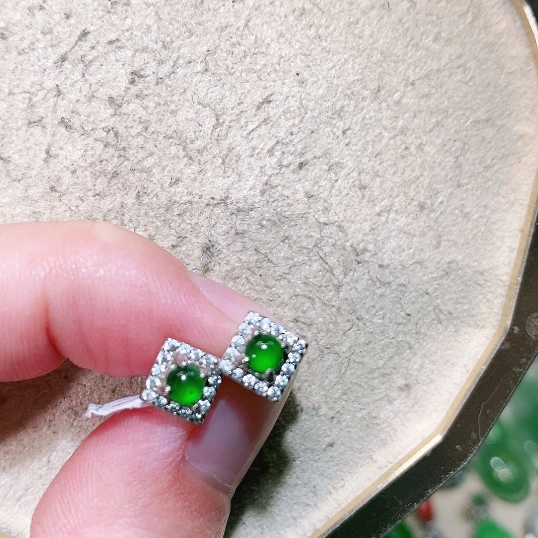 【闪购商品】翡翠挂件未镶嵌裸石