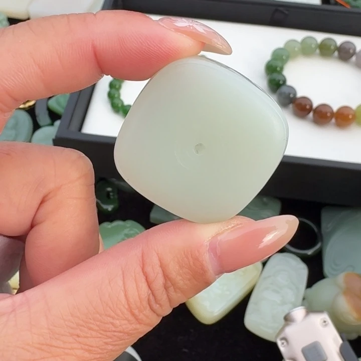 和田玉未镶嵌颈饰荣浩35