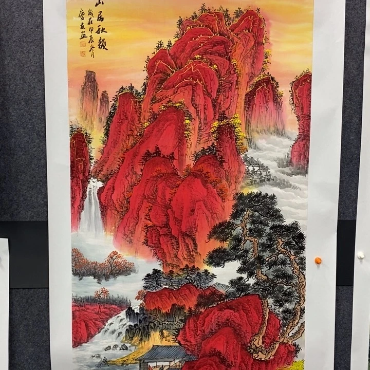 手绘作品等多种形式进行