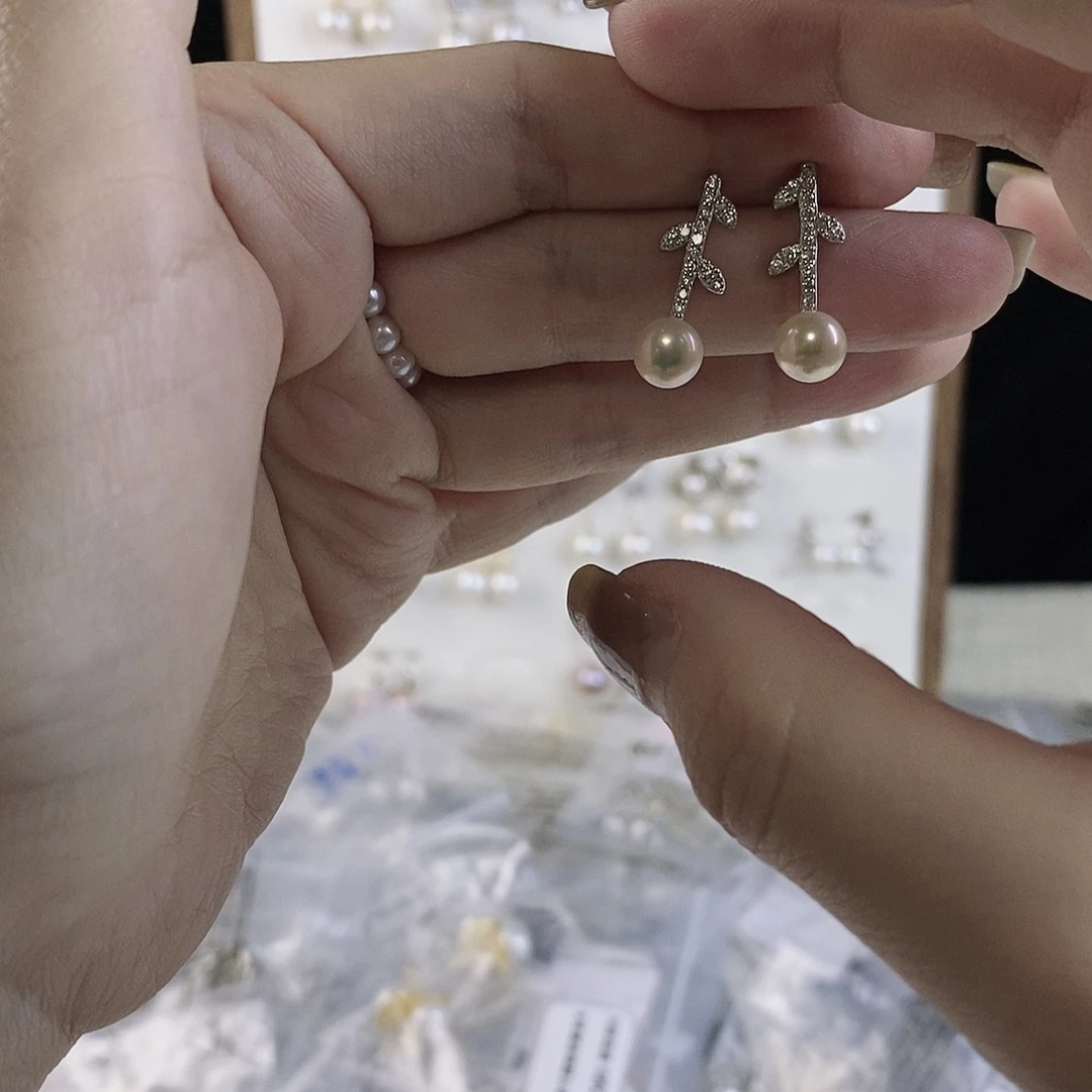 淡水珍珠合金耳饰