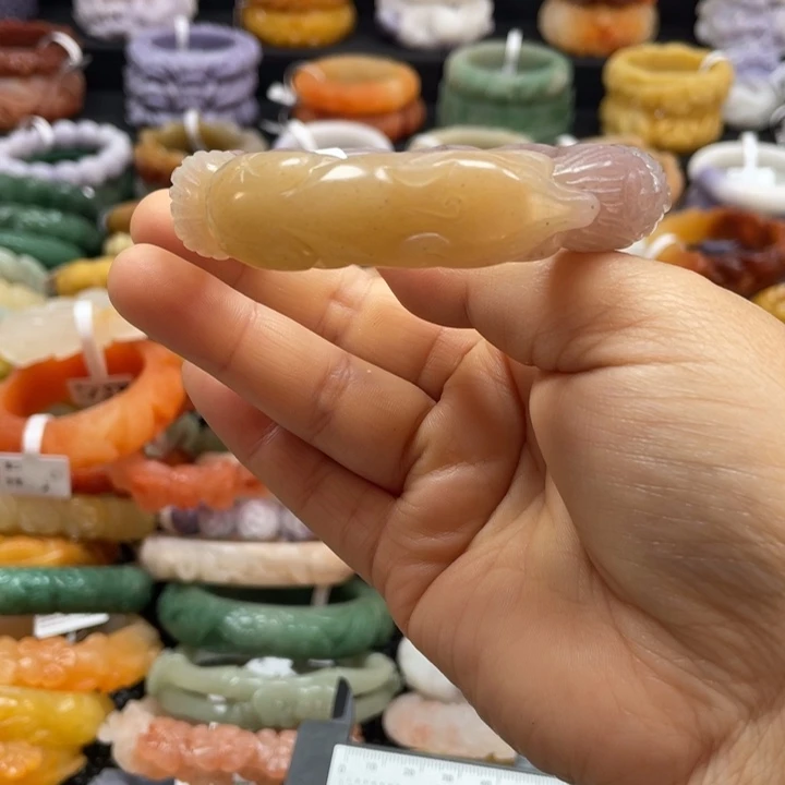 石英质玉未镶嵌手镯