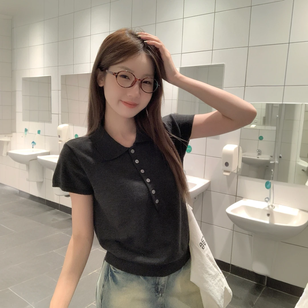 灰色polo领翻领冰丝针织短袖t恤女夏设计感修身显瘦正肩休闲上衣
