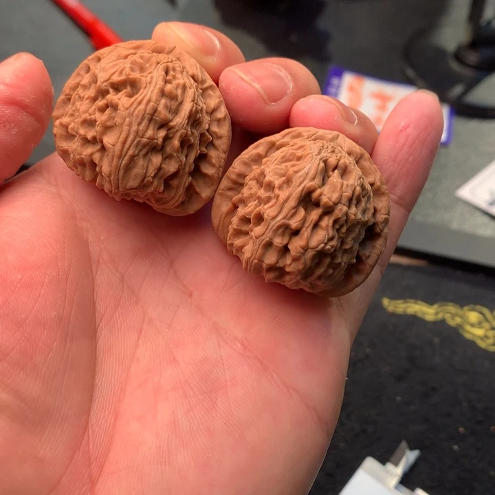 文玩核桃把件8号38全品三角白正