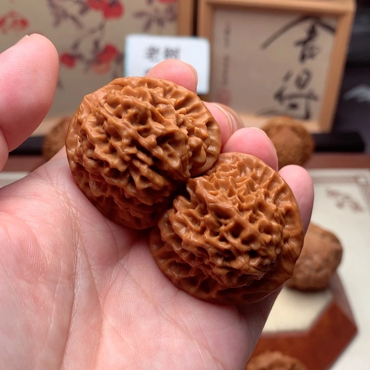文玩核桃把件P****g秦闷全品满肉  1号