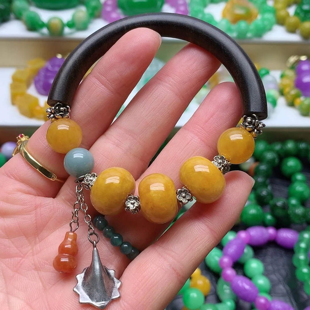 吊坠(赠链)未镶嵌翡翠