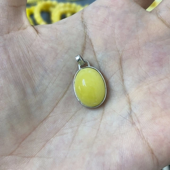 银S925镶嵌蜜蜡裸石吊坠