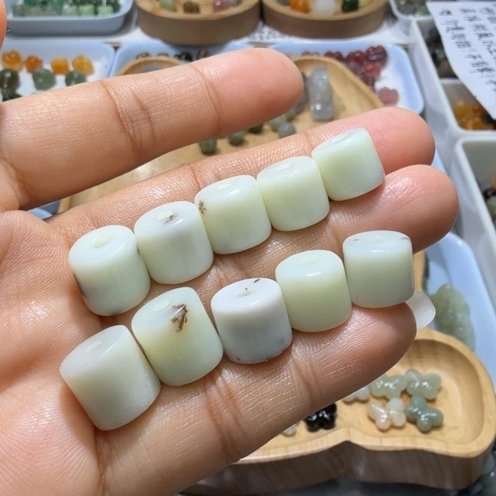 和田玉未镶嵌珠宝奇石