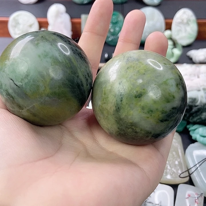 独山玉颈饰未镶嵌朔*