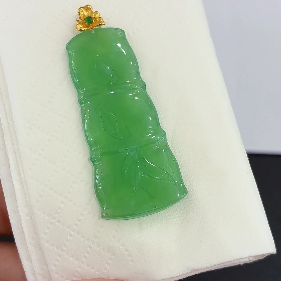 颈饰18K金镶嵌翡翠精品竹节吊坠
