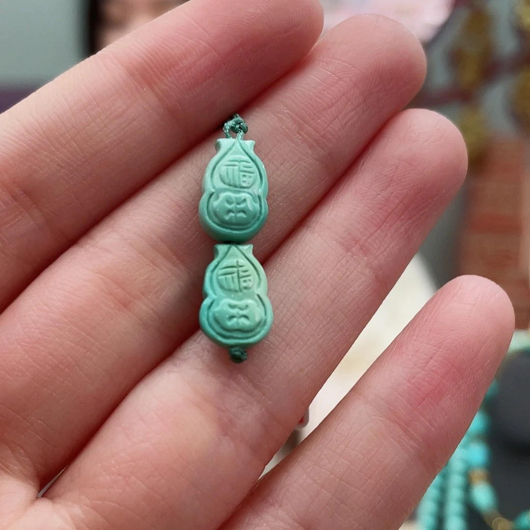 绿松石颈饰未镶嵌