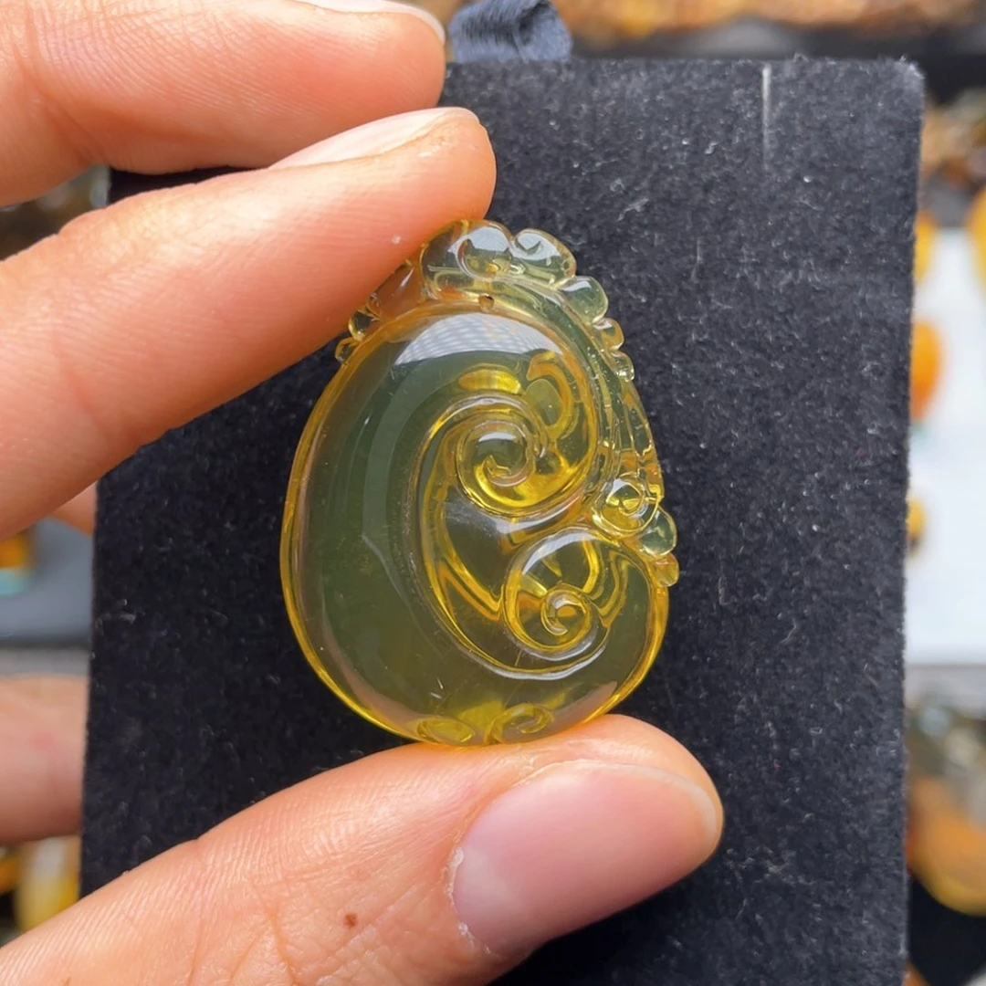 琥珀颈饰未镶嵌进**薇柳青如意