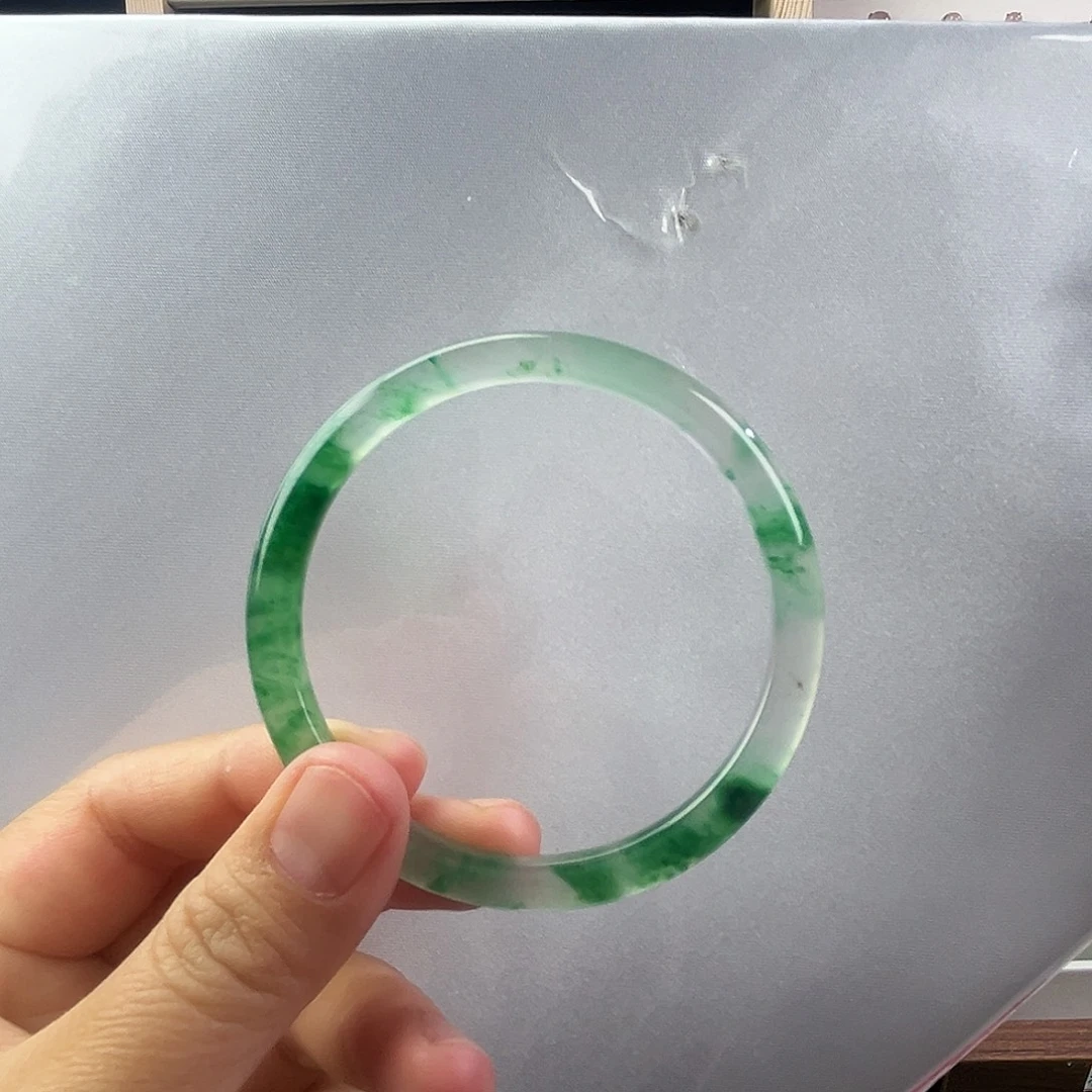 石英质玉未镶嵌手镯51.8