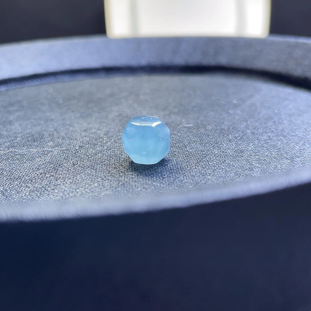 土***.翡翠散珠天然A货翡翠卡8.7无相一颗