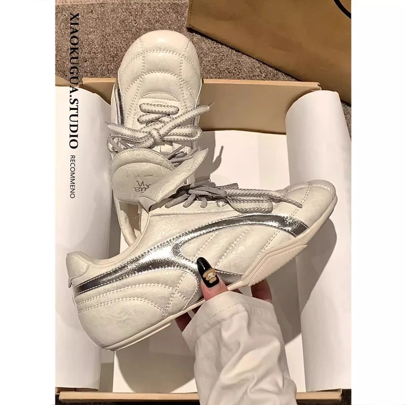 三福德训鞋女2025新款女鞋复古平底阿甘鞋翻盖休闲运动鞋小白鞋子