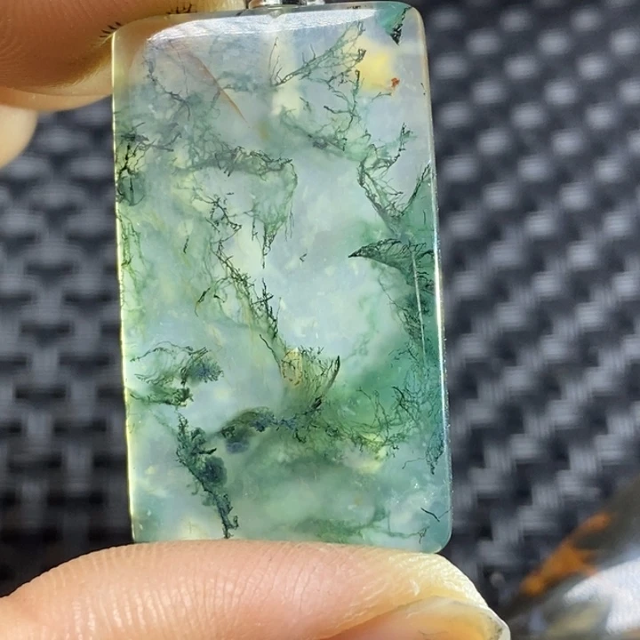 玛瑙/玉髓颈饰未镶嵌吴*子