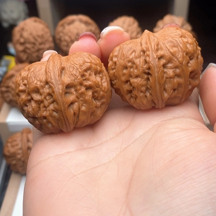 文玩核桃把件元宝40全品