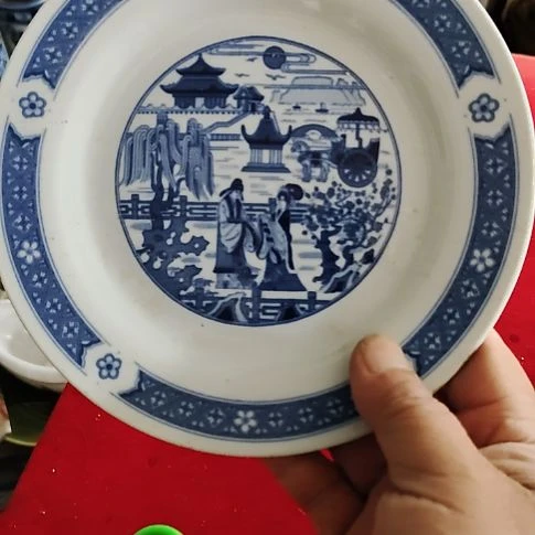 瓷片盘，沙锅，瓷片，瓶，碗，各种沙锅，摆件，